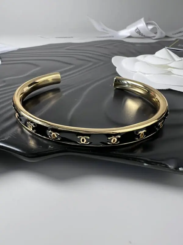 chanel bracelets s_12054a51